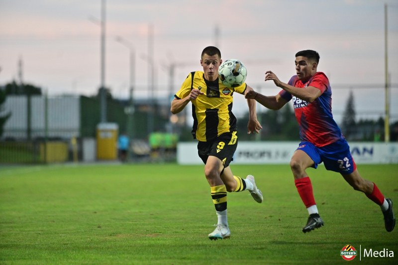 Седем футболисти на Ботев (Пловдив) ще вземат участие в лагер-сбор