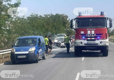 Кола се е запалила в движение на пътя Пловдив Пазарджик