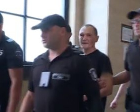 Сватът на Васил Божков: Притеснявам се за живота му