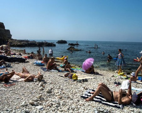 CNN: Руснаците се страхуват да почиват на Крим, туристите намаляха