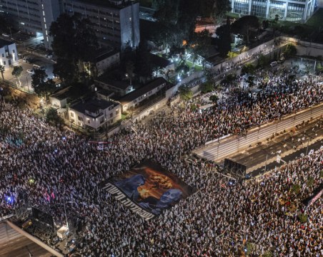 Стотици хиляди излязоха на протест в Израел след убийствата в арабската част