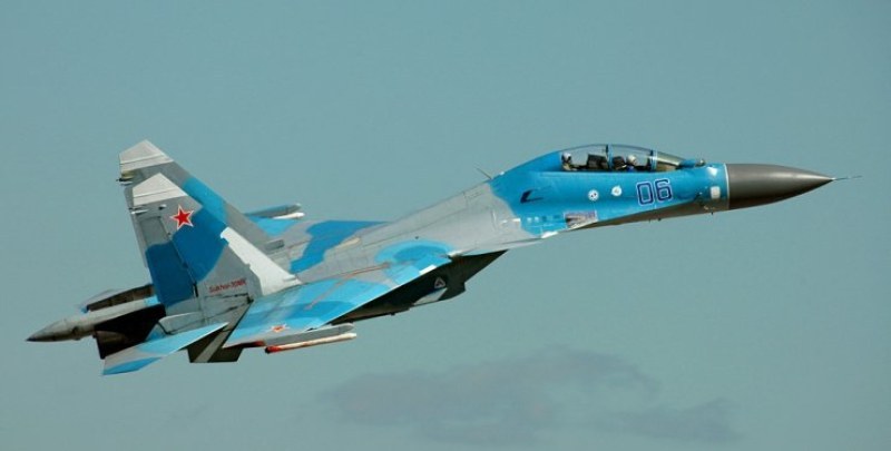 Руски самолет Су-30 съпроводи американски боен дрон Ем Кю-9 Ей