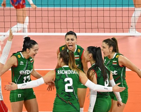 С влизането си в топ 8 волейболните националки си осигури място и на следващото Европейско