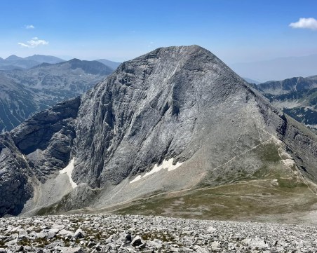 Спасиха 17-годишно момиче, получило алергична реакция край връх Вихрен