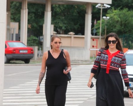 Любена Павлова се яви в прокуратурата, повдигнаха и обвинение