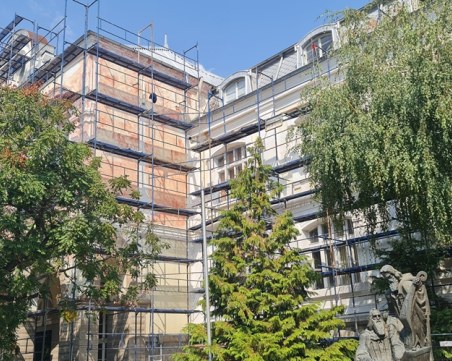Напредва реставрацията на Хуманитарната гимназия