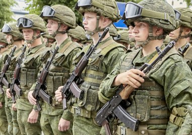 Беларуски войници от дислоцираната в Минск 120 а механизирана бригада са
