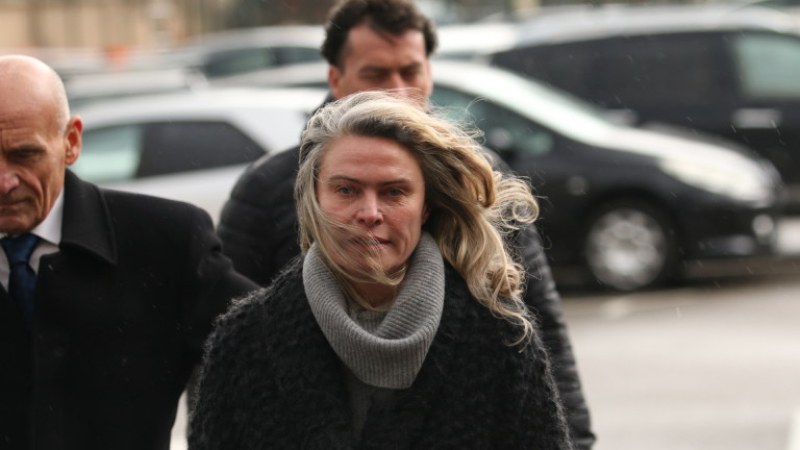 Жената на Божков също е с държавна охрана от днес