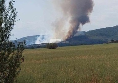 Пожарът над Хисарското село Михилци е напълно овладян Ограничено е