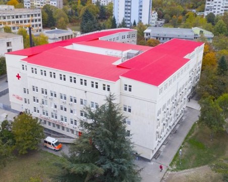 Болницата в Русе: Детето, поразено от мълния е по-добре