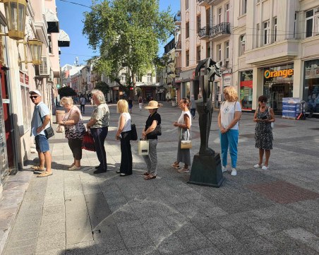 Касата на Драматичния театър отвори врати за „Сцена на кръстопът”