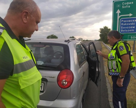Полицаи от Пловдив помогнаха на семейство, претърпяло инцидент на АМ 
