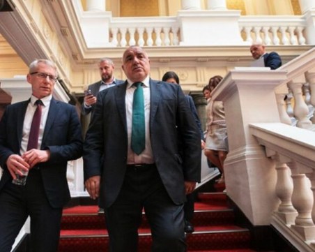 Премиерът: Никога не съм говорил с Алексей Петров