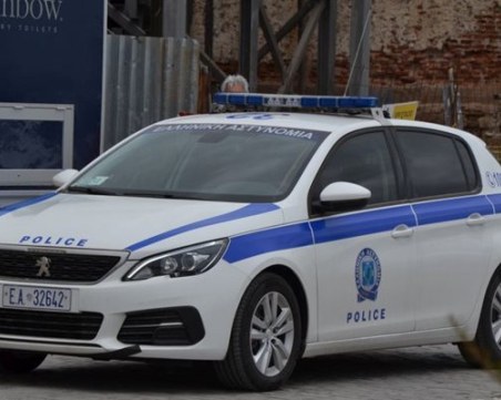 Психичноболен уби жена в Корфу, наръгал я 12 пъти с химикал и дървен нож