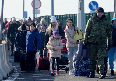 Полша затвори най големия си бежански център създаден за украинци бягащи
