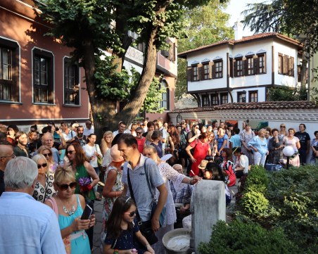 9 автори с 9 изложби очакват своята публика в 3 емблематични къщи в Стария град до края на септември