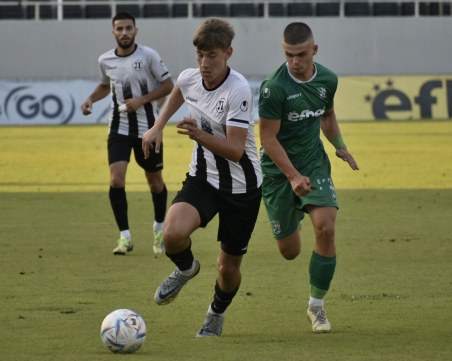 Локо 2 озори Саяна, но загуби в Хасково