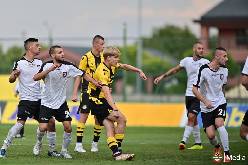 Дублиращият отбор на Ботев (Пловдив) допусна домакинско поражение от тима