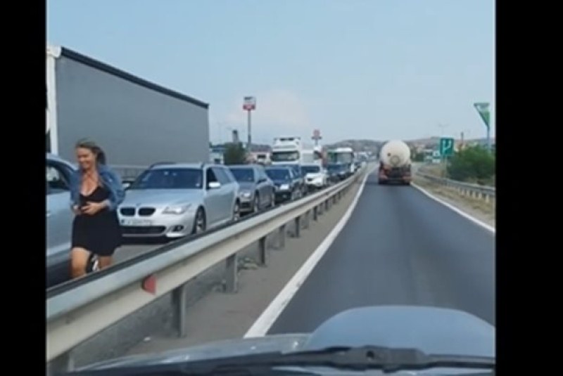 Киметрични опашки за влизане от България в Гърция през ГКПП Кулата