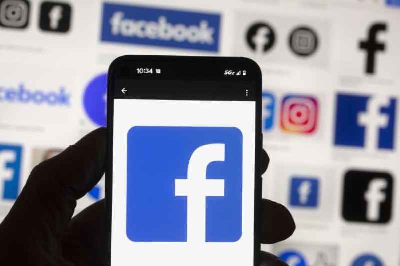 Meta обмисля платен Facebook без реклами за потребителите в ЕС