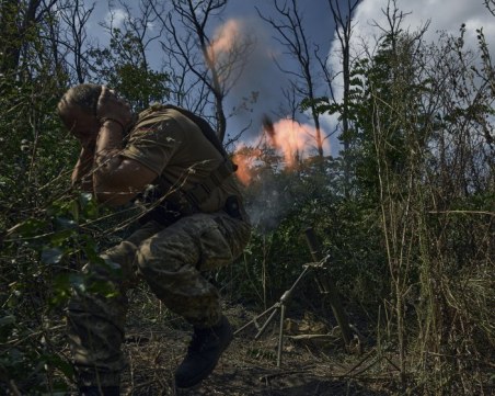 Украйна е свалила 22 от 25 руски дрона, нанесени са щети на пристанището на Одеса