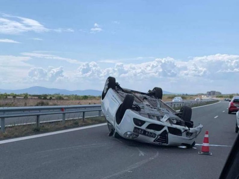 Тежка катастрофа стана преди минути на четирилентовия път бряг-Бургас. Инцидентът
