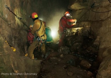Спасителен екип апелира за съдействие за да може да се