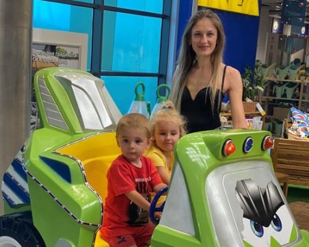 Изчезналата Елена и децата й са установени извън Турция