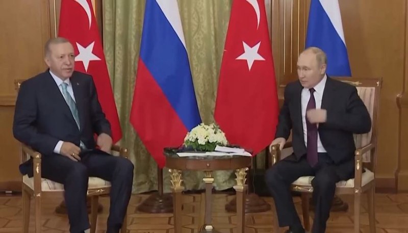Турският президент Реджеп Тайип Ердоган пристигна в руския черноморски град