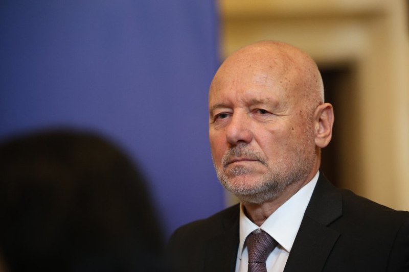 Тодор Тагарев: Ще направим стратегически преглед на отбранителната политика