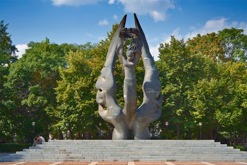 Затварят за движение бул. „Шести септември