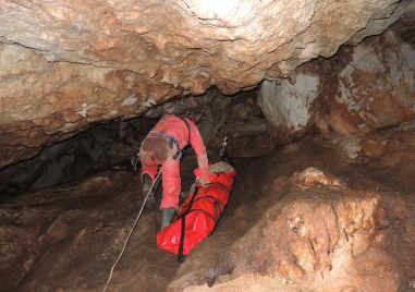 Български доброволци ще се спуснат в пещерата Морджа в Турция  съобщава