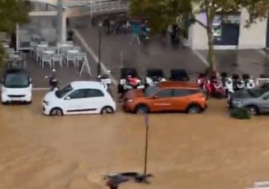 Наводненията в Гърция доведоха до затруднения в придвижването Наши сънародници