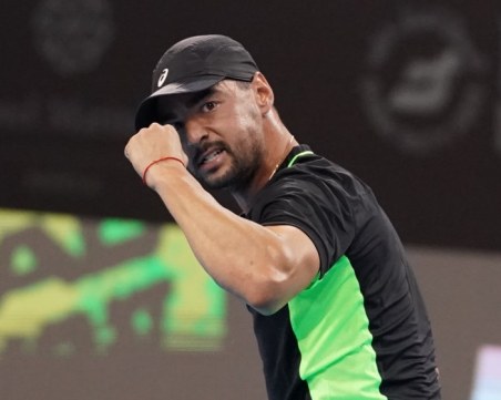 Димитър Кузманов е на 1/4-финал в Австрия след обрат