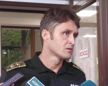 Директорът на МВР - Бургас: Открит е труп на жена, но е завлечен обратно в морето