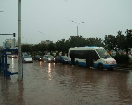 Количеството валежи в Гърция е невиждано за метеорологичните хроники на страната