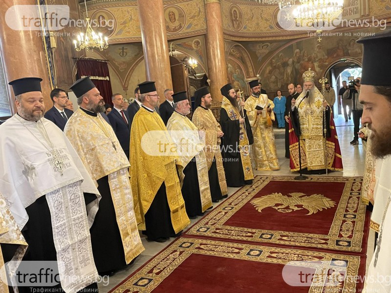 Митрополит Николай отслужи тържествен молебен в  катедрален храм 