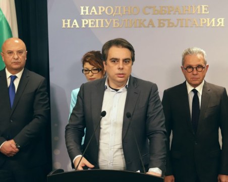 Асен Василев: В бюджета за бедствия и аварии пари има