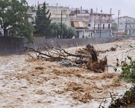 Три са вече жертвите на бурите в Гърция