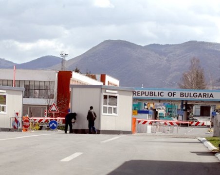 Запорират на границата пари на длъжници, ако носят в брой над 30 хил.лв.