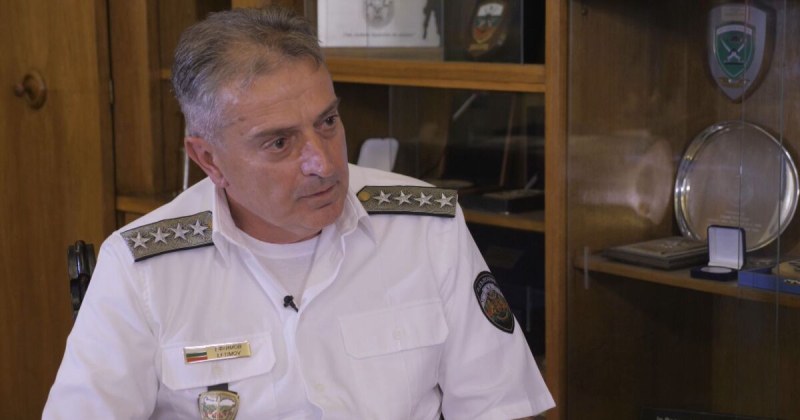Адмирал Ефтимов: Готовността на армията е денонощна