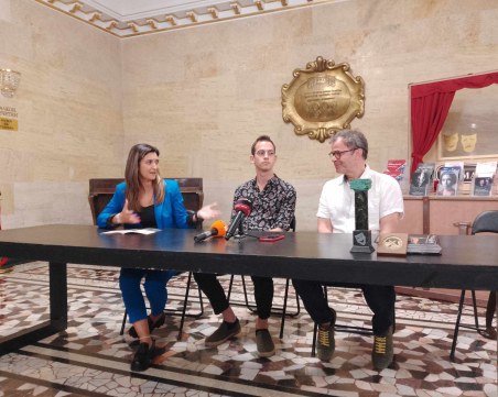 Петър Батаклиев се завръща в Пловдивския театър след 33 години