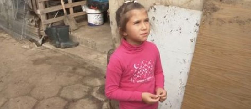 7-годишнo момиченце за наводненията: Три часа стояхме на студено