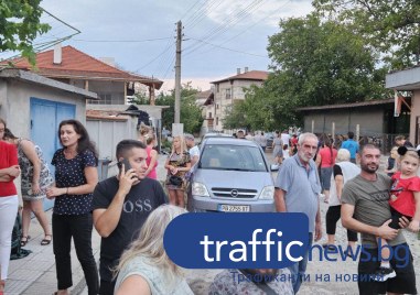 Жителите на село Първенец се събраха на улица Васил Левски