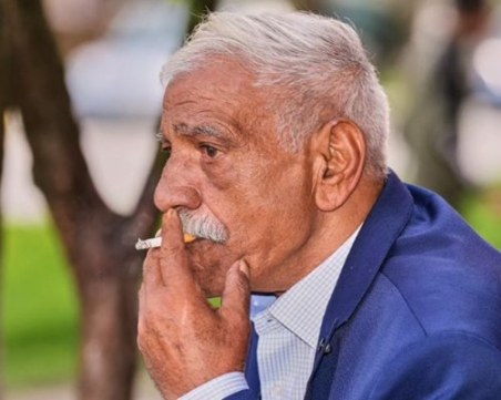 Почина бащата на Софи Маринова, певицата отменя участията си за месец