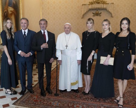 Силвестър Сталоун към папата: Искате ли да се боксираме