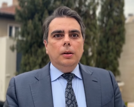 Асен Василев: Еврозоната не е толкова далеч, инфлацията се свива плавно до размерите в ЕС