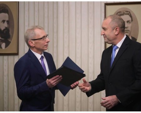 Денков: Радев излиза извън правомощията си, но импийчмънт би отнел много обществена енергия