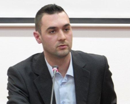 Илия Тодоров: Младите шофьори да карат коли до 120 к.с. - има логика, но мерките са спорни