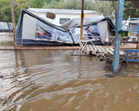 Властта препоръчва да не се използват плажовете по наводнените райони по Черноморието